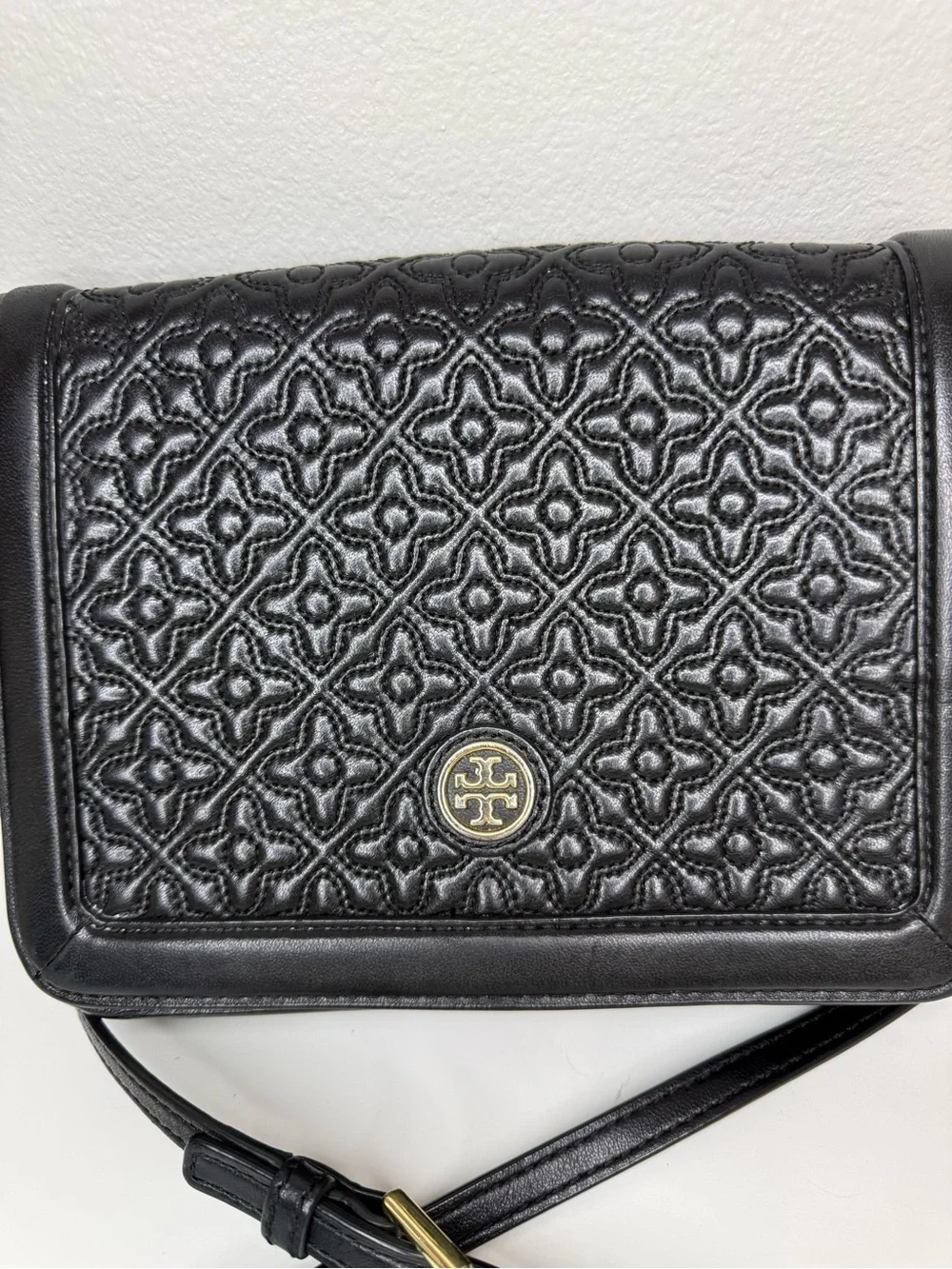 Tory Burch Black Leather Marion Quilted Crossbody Bag Gold Chain Logo Classic